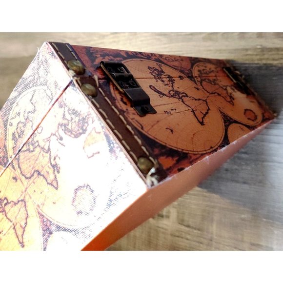 Retro World Map Tissue Box Holder / Faux Leather? Cover Rustic History Tabletop - Picture 6 of 12